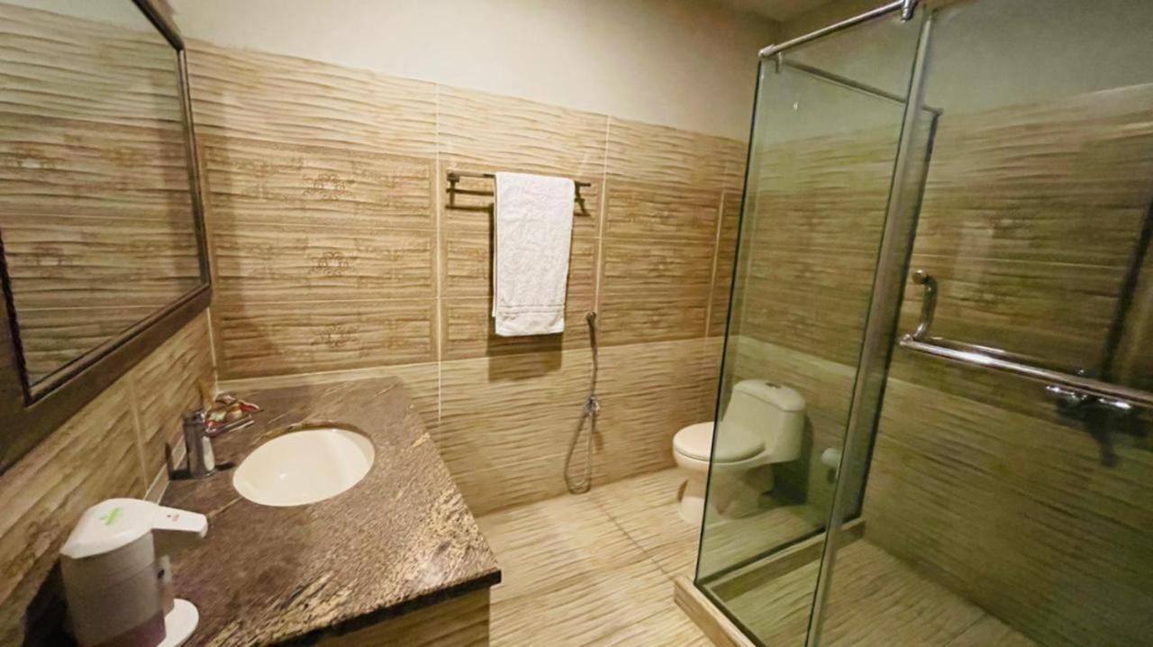 Golden Sand Hotel Рахимяр Кхан Екстериор снимка